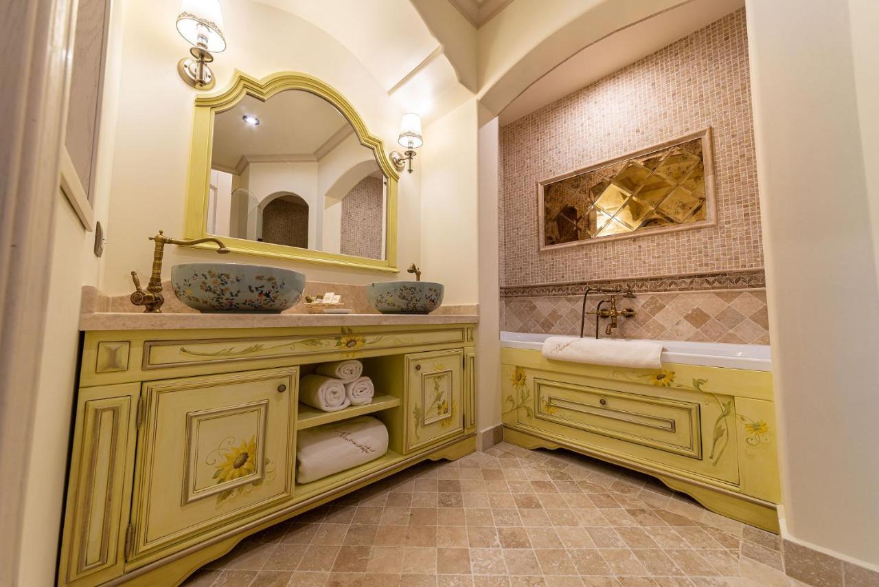 Casa Timis - Wellness & Spa Resort Chitorani Exterior foto Bathroom